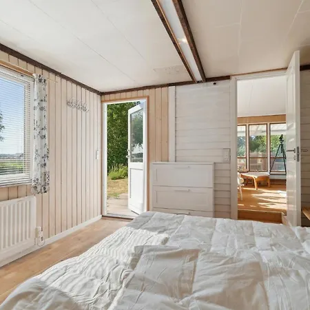 In With House Sea View Ferienhaus *